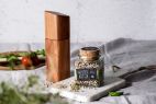 Pfeffermühle Apfelbaumholz Pfeffermühle hell mit weißem Pfeffer