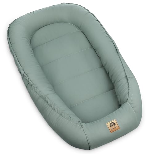 PIMKO Babynest Babynestchen für Baby Kuschelnest 2-seitig Babykokon für Säuglinge und Neugeborene Babynestchen 100% Baumwolle Nestchen geeignet für Zuhause 55 x 90 cm (Pistacio mit Klappe)