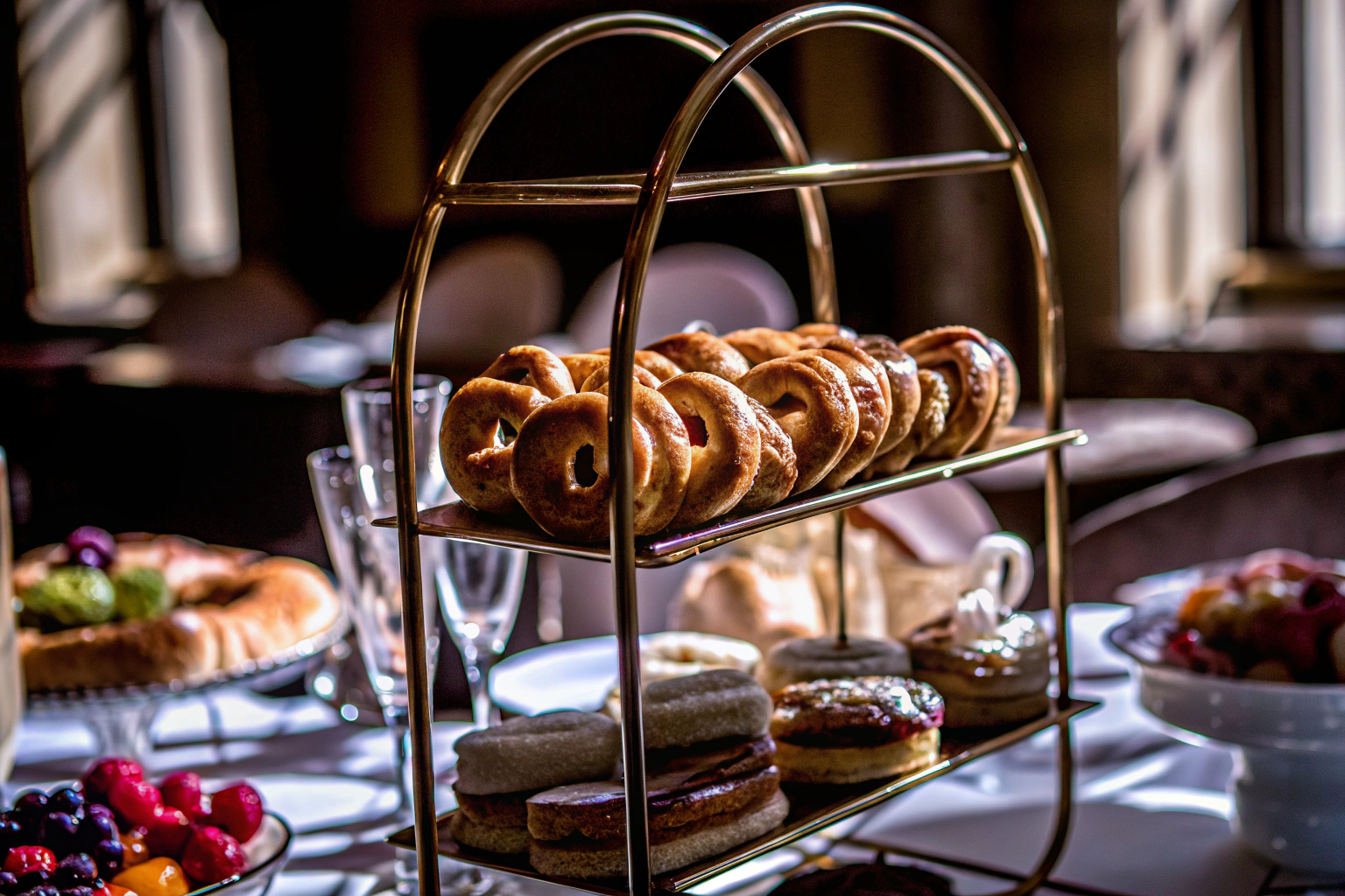 Brezelständer auf Brunch-Tisch