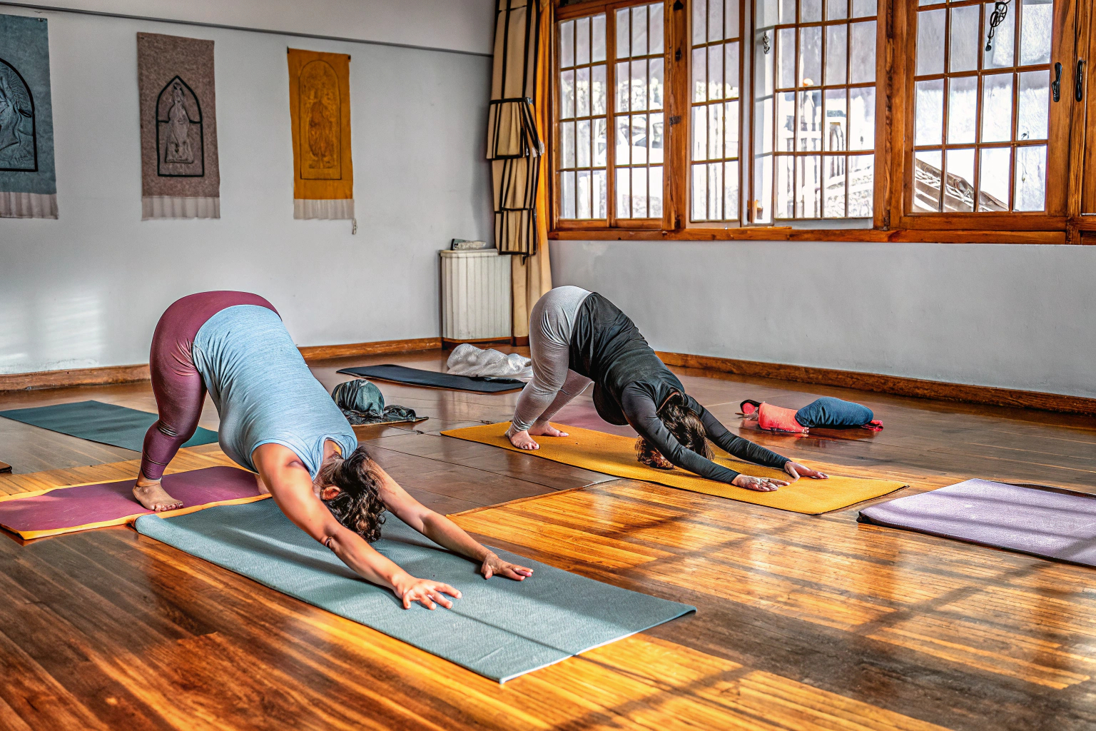 Menschen beim Yoga